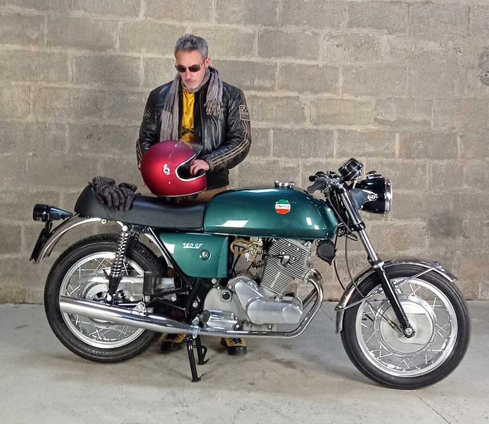 Classic Vibes Motorcycles - Hervé Lhomedet vend des motos classic