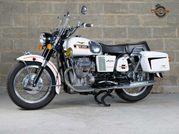 Classic Vibes Motorcycles - vente de motos classic Guzzi v7 special